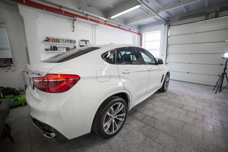 bmw-x6-g-powloka-07.jpg